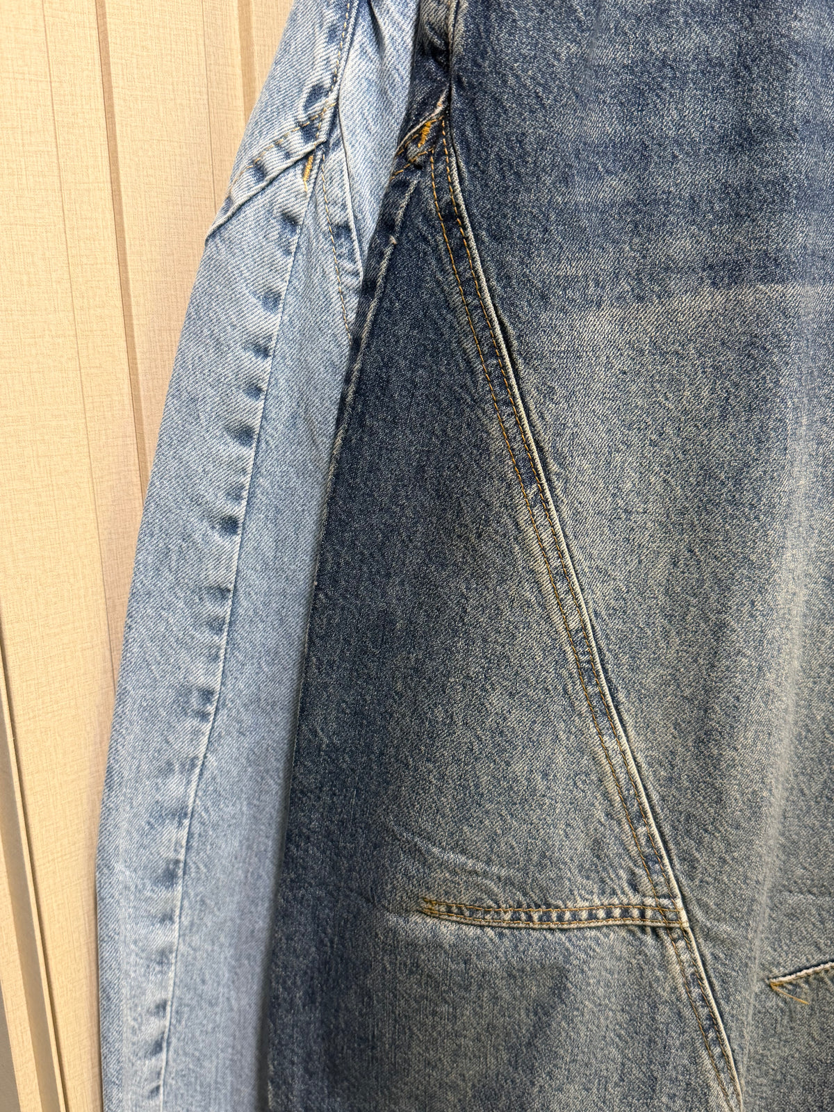 Offset Waist Baggy Jeans (2 colors)