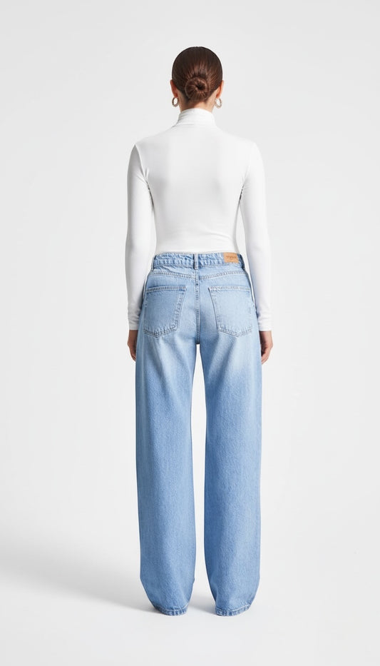 Straight Fit Jeans - Light Blue Wash