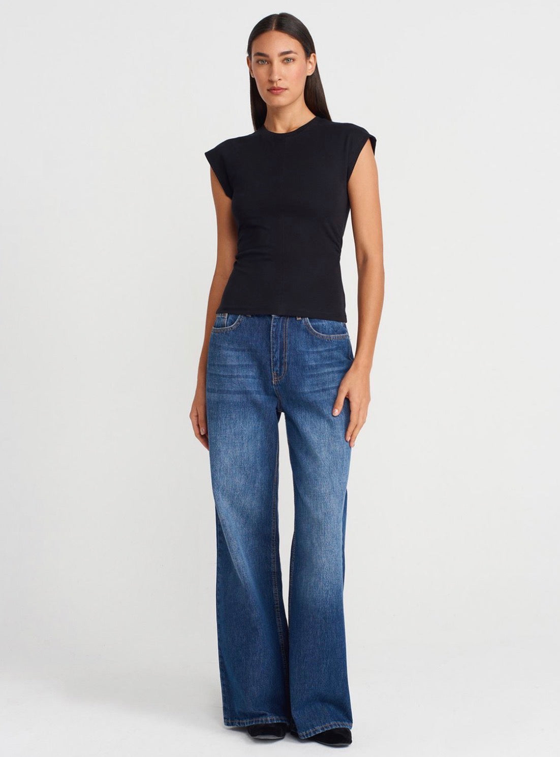 Contour Seam Cap Sleeve Top