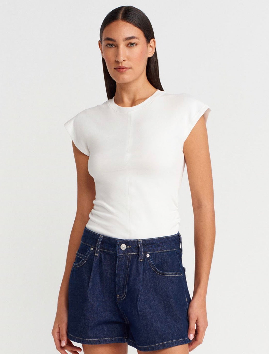 Contour Seam Cap Sleeve Top