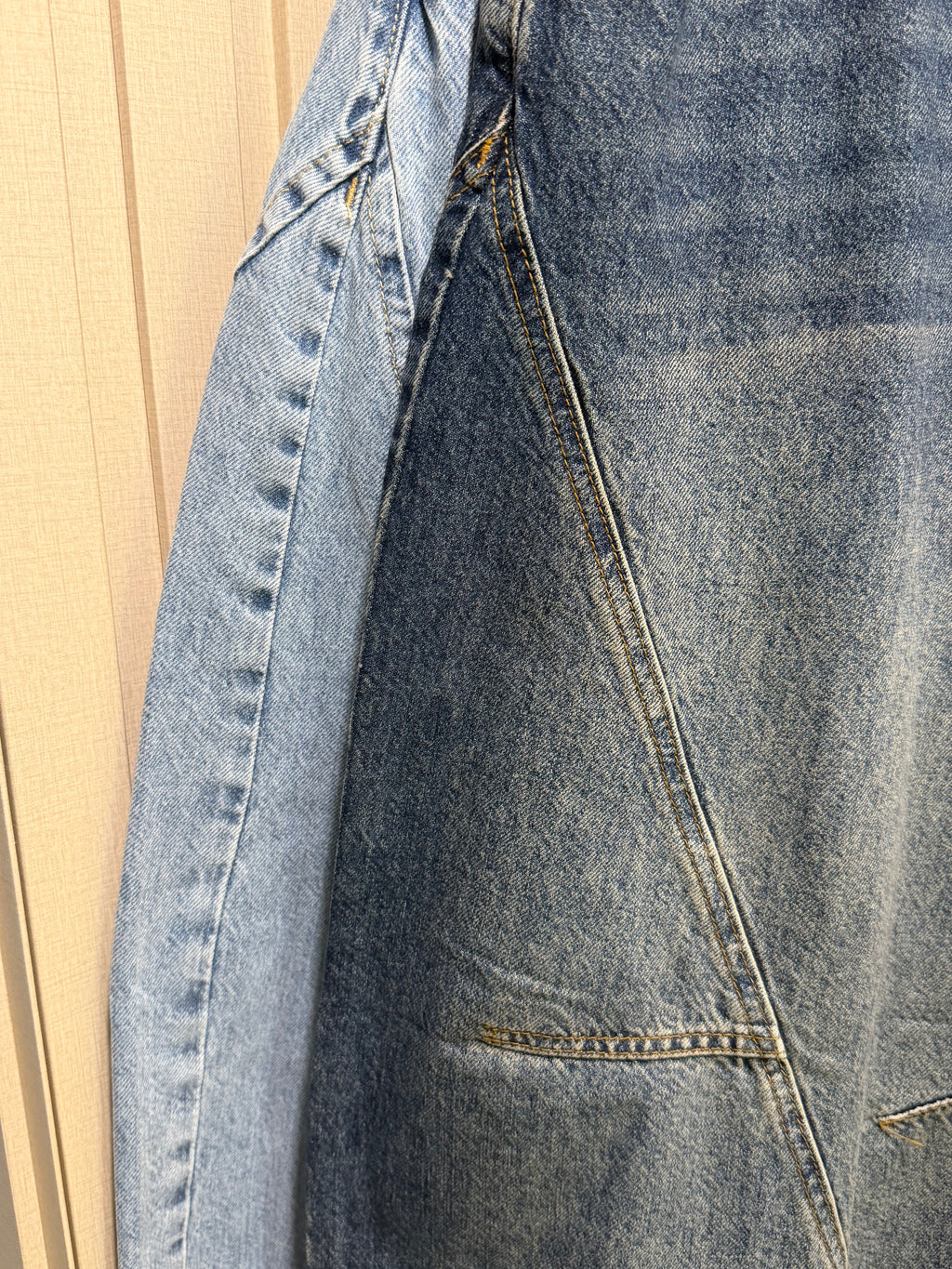Offset Waist Baggy Jeans (2 colors)