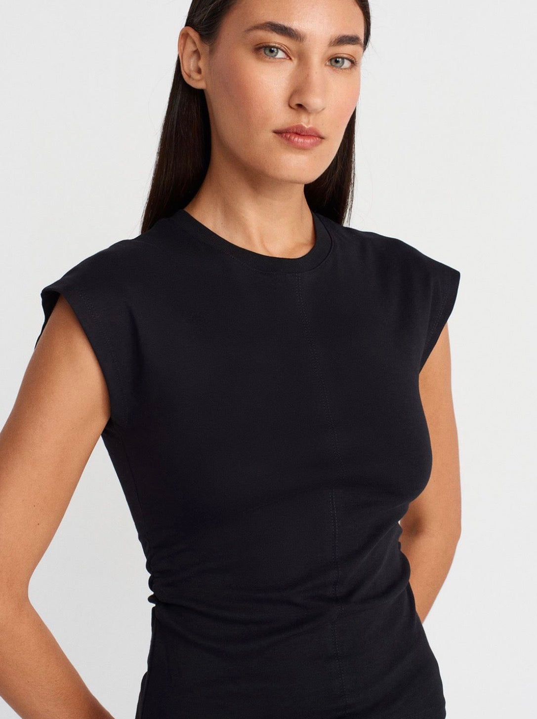 Contour Seam Cap Sleeve Top