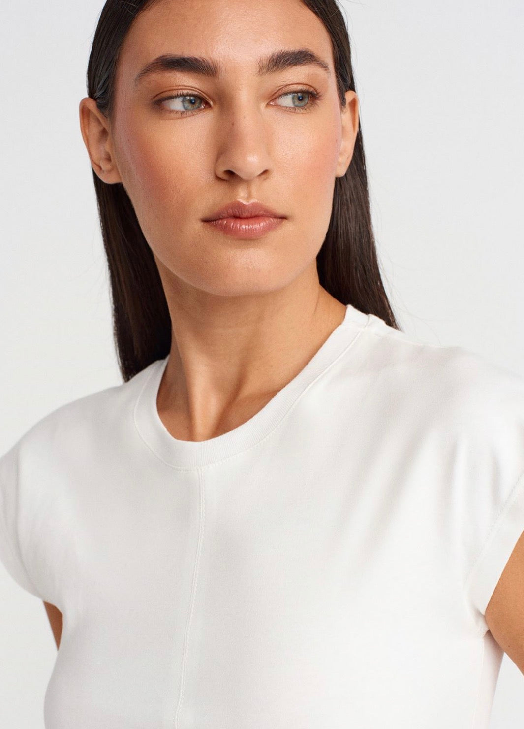 Contour Seam Cap Sleeve Top