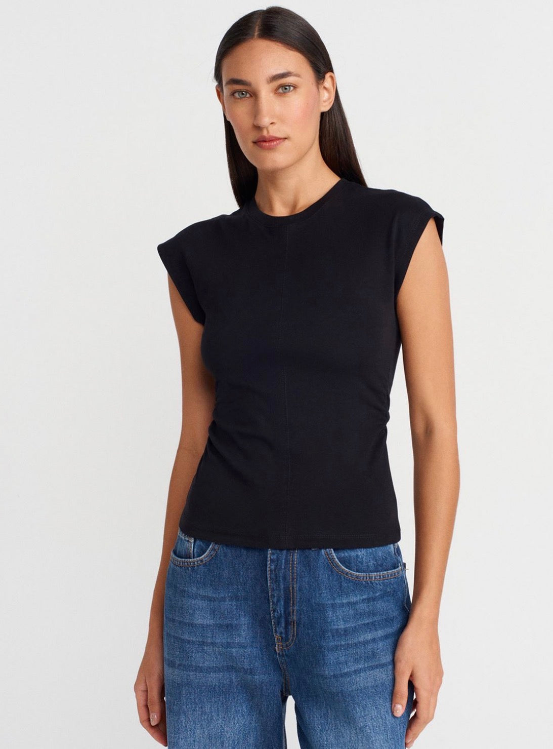 Contour Seam Cap Sleeve Top