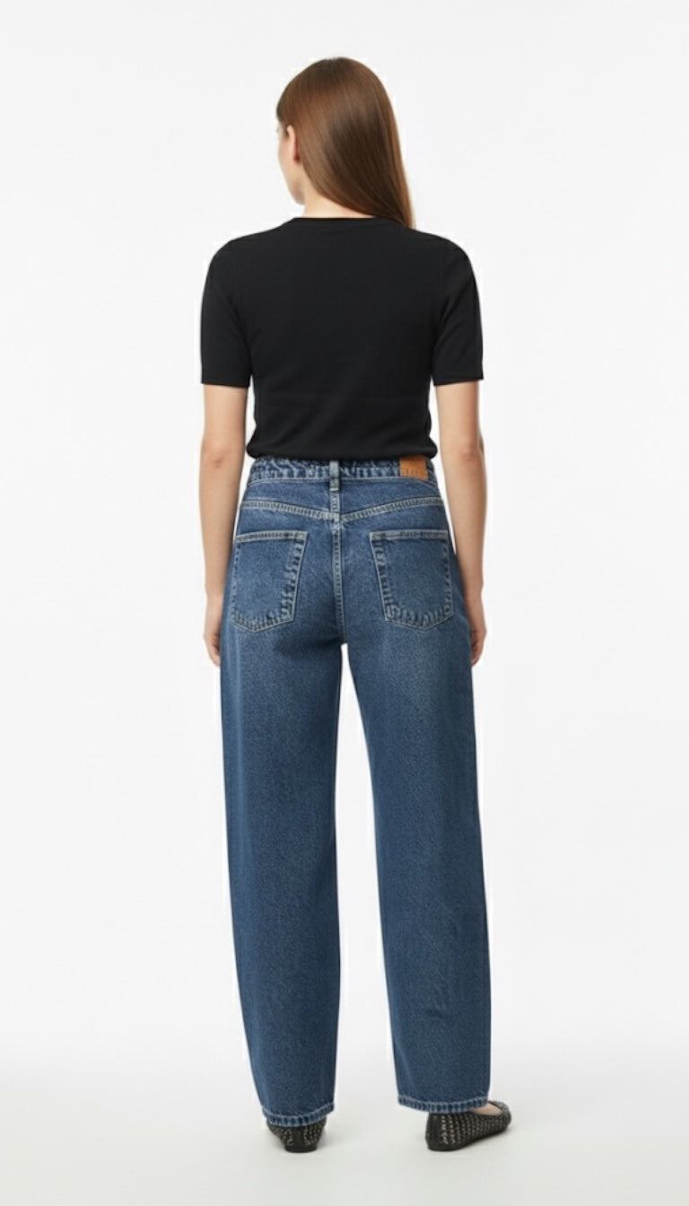 High-Waist Belted Wide-Leg Jeans