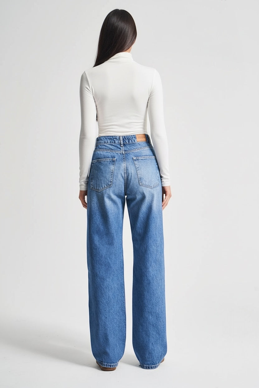 Straight Fit Jeans - Mid Blue Wash