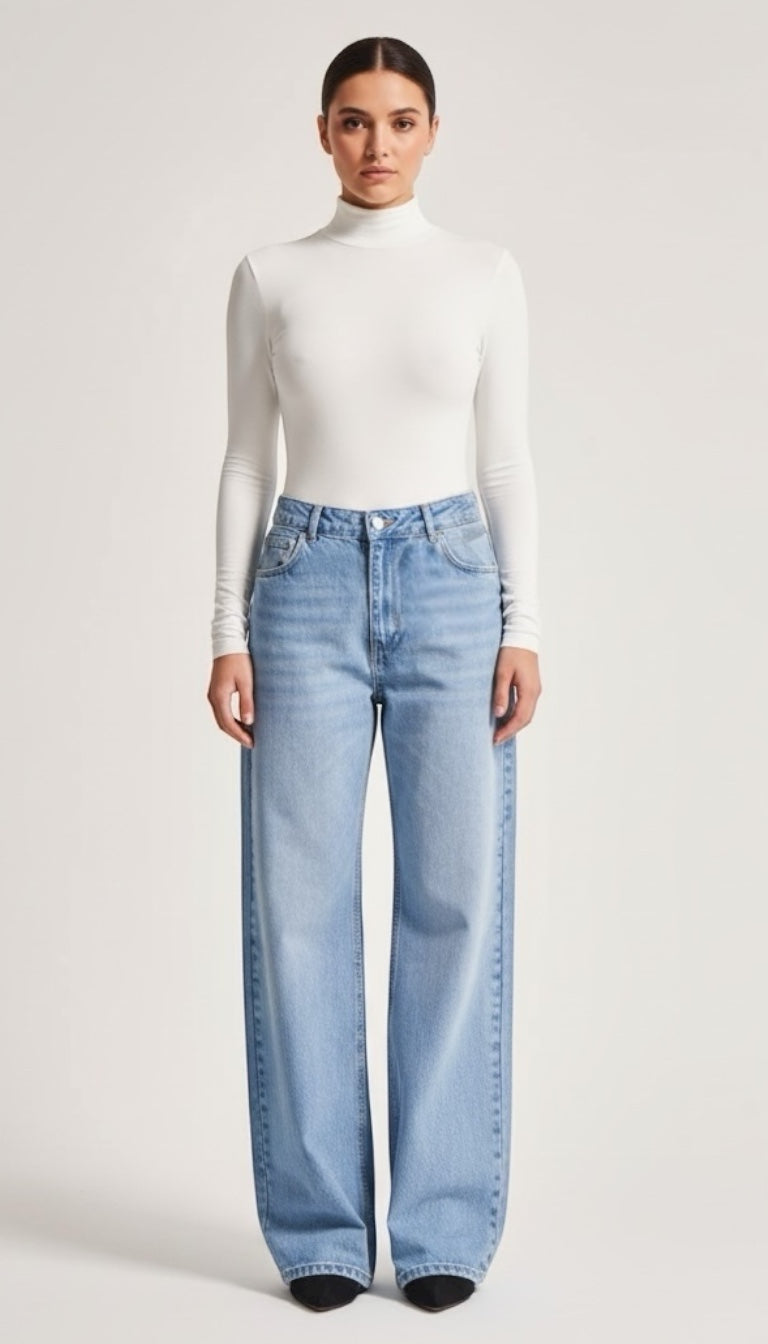 Straight Fit Jeans - Light Blue Wash